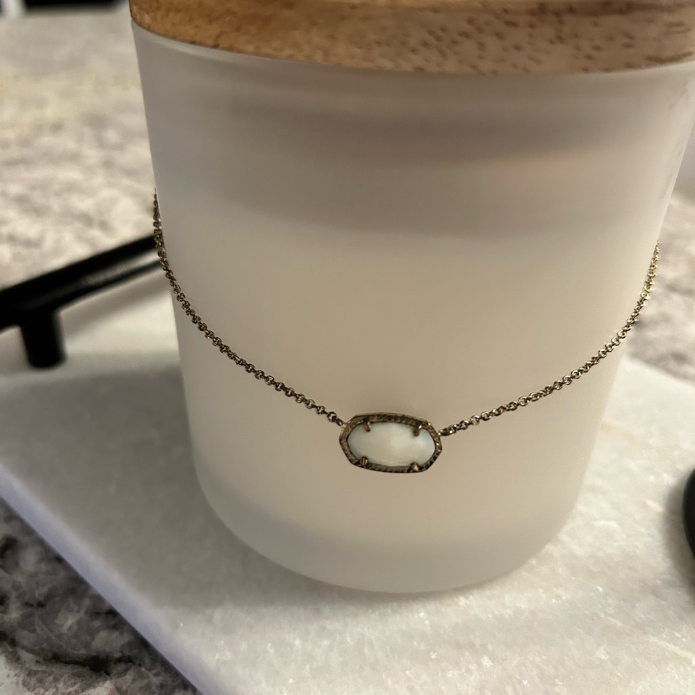 White Gem Kendra Scott Necklace